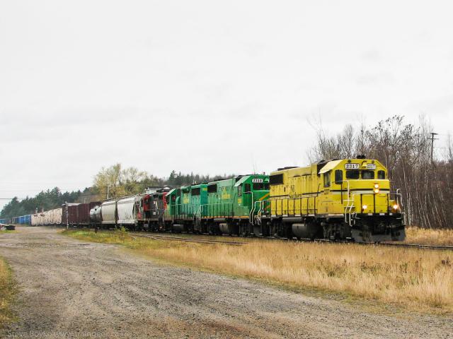 NBSR 2317 and eastbound through Harvey, NB 2006/10/28