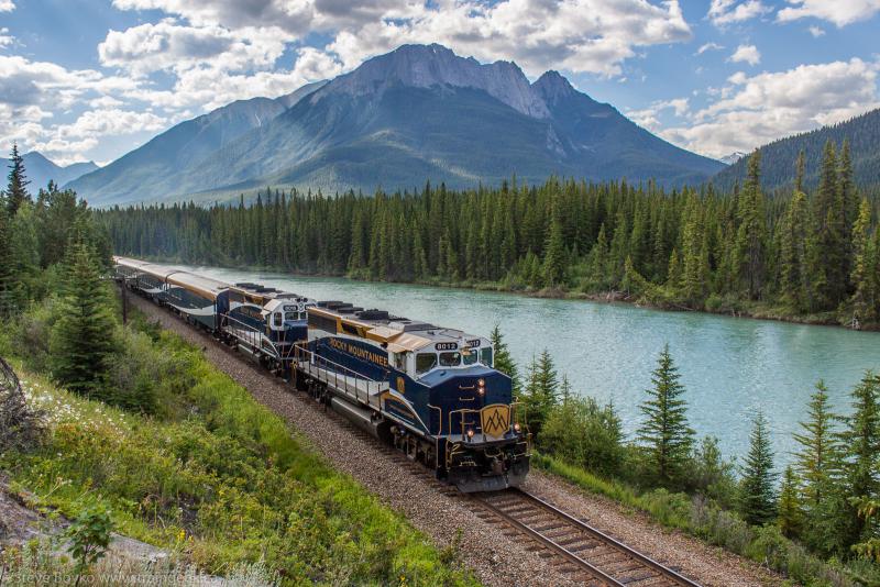 Rocky Mountaineer at Muleshoe train photos